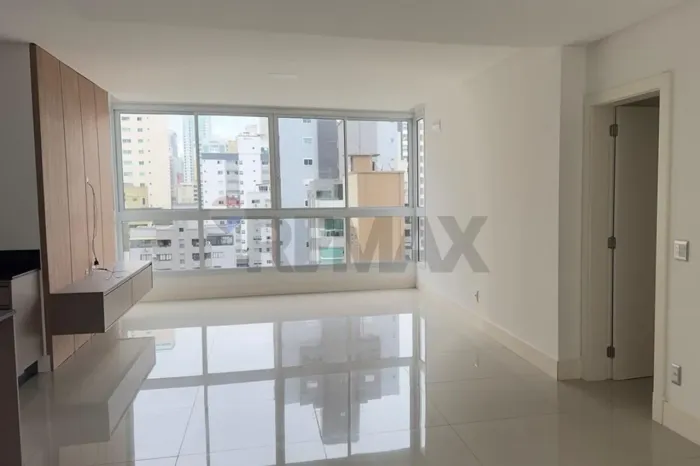 Aluga-se Balneário Camboriú!