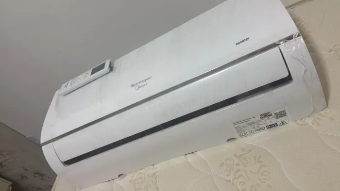 Ar Condicionado- na GARANTIA AINDA. Inverter 9.000 Btus Springer Midea Frio Cor Branco