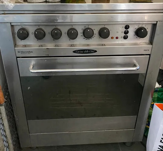 FOGÃO gourmet/profissional da Electrolux linha Cucina Dello Chef FEE70 em inox
