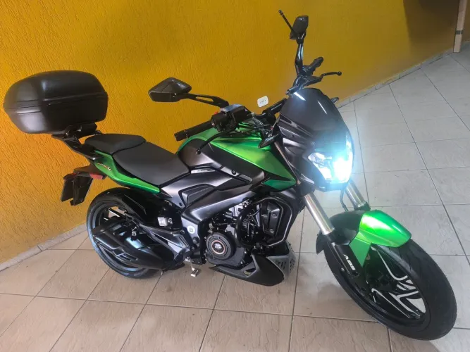 BAJAJ DOMINAR 400
