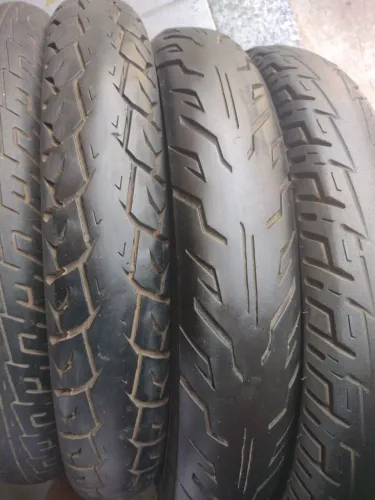 Vendo pneu para moto aro 18 dianteiro e traseiro.