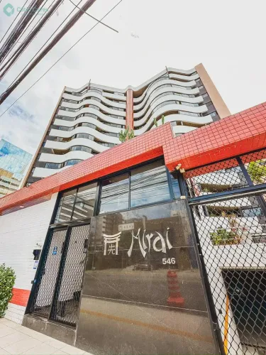 Tecnologia, amplitude e sofisticação em um apartamento de 158 m² na Ponta Verde. REF: CC10