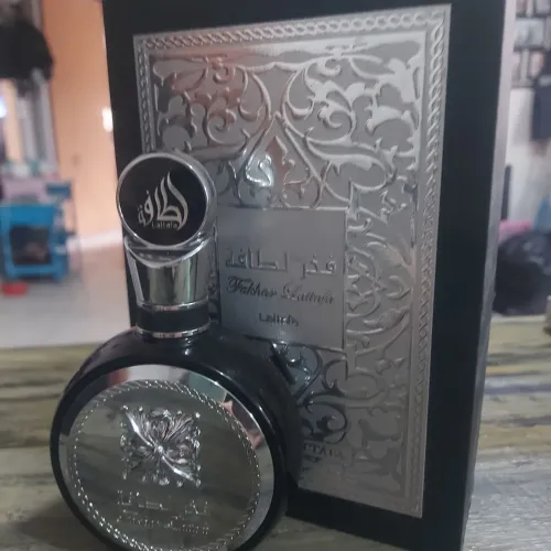 Perfume fakhar lattafa black