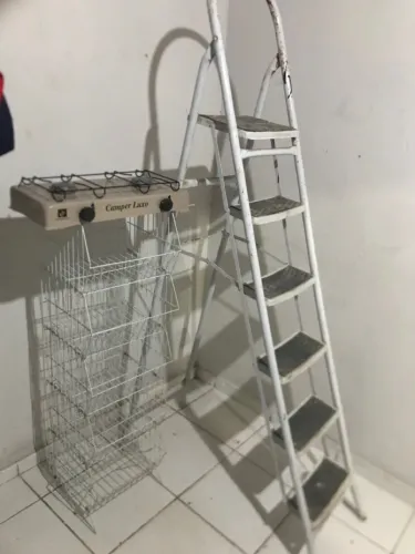 Escada,fogão de 2 bocas, guarda frutas