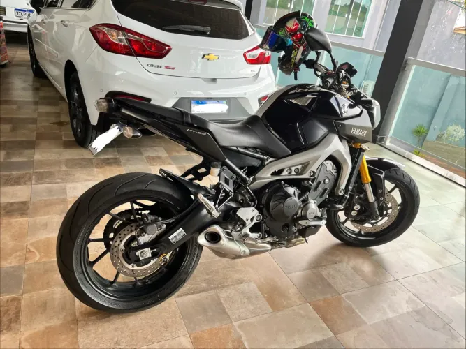 YAMAHA MT 09 2015