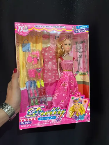 Boneca Princesa C/ Acessórios excelente presente para criança