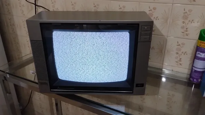 TV 14 polegadas Mitsubishi TC1441CR.Ler a Descrição 