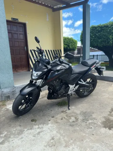HONDA CB 300F 2024