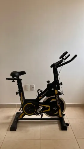 Bicicleta Spinning Com Roda De Inércia De 13kg RB Fitness