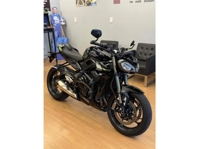 Triumph Street triple 765 rs 2025