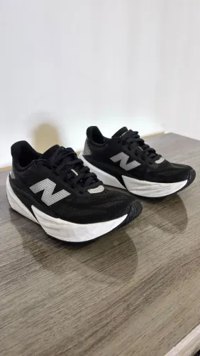 New Balance Rebel V5 FEMININO - Semi novo