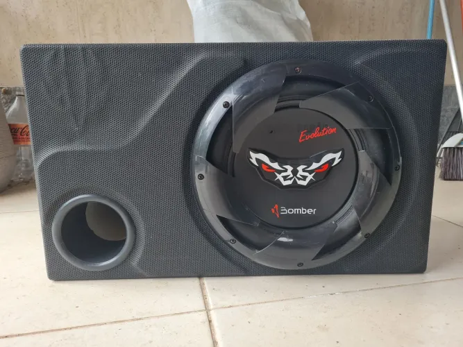 Caixa selada subwoofer bomber 12 pol