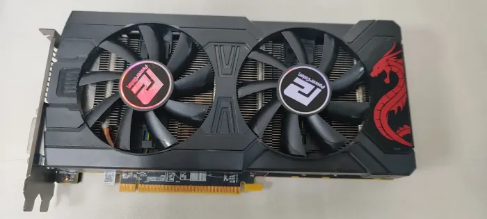 Placa de vídeo Radeon RX570 Powercolor