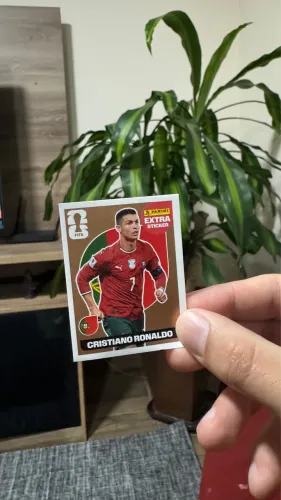 Figurinha Dourada CR7