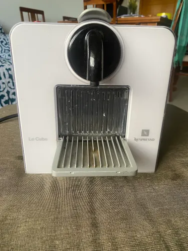 Máquina de Café Nespresso Le Cube 110V 