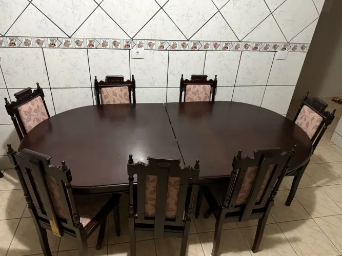 MESA COM 7 LUGARES- MADEIRA