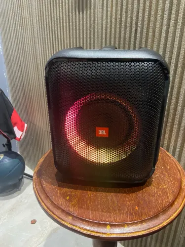 JBL Partybox Encore Essential com Led Bluetooth