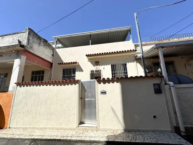 Casa à venda em Rio de Janeiro, Penha, com 2 quartos, com 60 m²