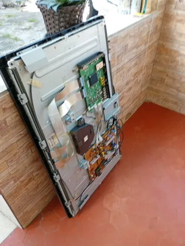 Lote de TVs para conserto