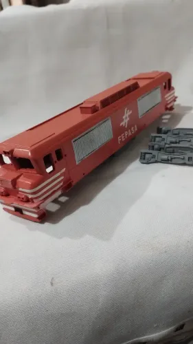 Carcaça de locomotiva ho