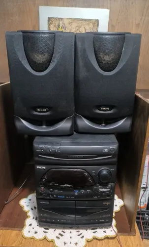 Mini System Philips Fw332 Com Caixas Originais (Rádio/Aux/CD com detalhe)