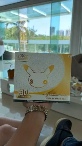 ETB-POKÉMON CENTER 30th 
