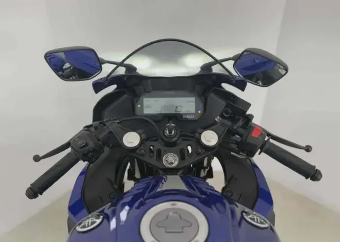 Yamaha YZF R15 2024