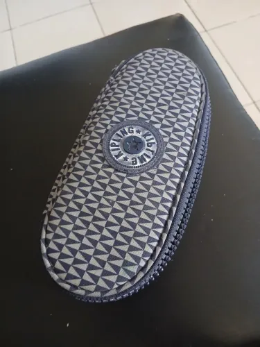 Estojo kipling