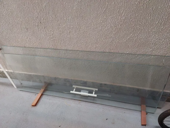 Vendo duas partes vidro 70cm e 80 cm por 2.2 alt porta blindex porta de correr 1.5 mt
