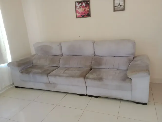 Vendo esse sofá grande por 400 reais retirar em Jardim Campos Elíseos 