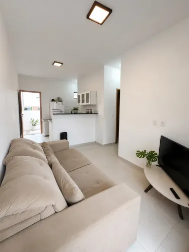 ALUGA-SE APARTAMENTO NAS TRÊS RUAS
