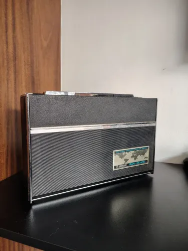 Rádio - Zenith Trans-Oceanic Royal 7000