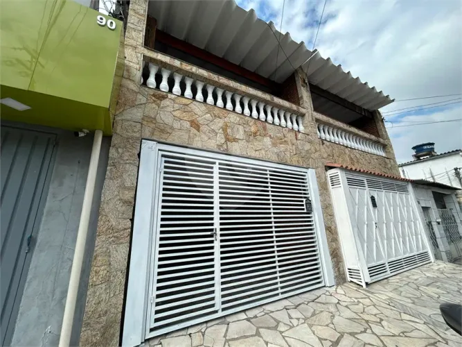 Sobrado com 4 quartos à venda em Vila carbone - SP