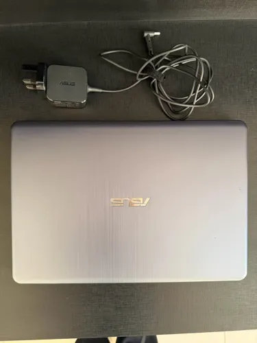 Notebook ASUS E406N