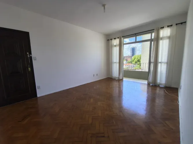 CANELA 2 QUARTOS + DEPENDÊNCIA, SUÍTE, 94m², VARANDA, NASCENTE, 1 VAGA