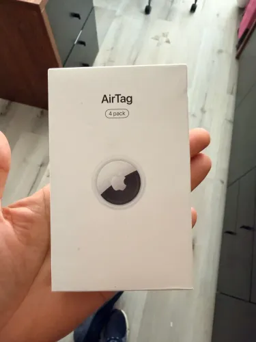 Apple AirTags 