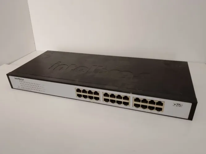 Intelbras Sf2400QR Switch de Rede QoS 200 Mbps (unidade)