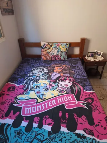 Colcha e fronha Monster high 