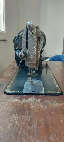 Máquina de costura antiga singer