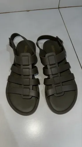 Sapatos desapegos
