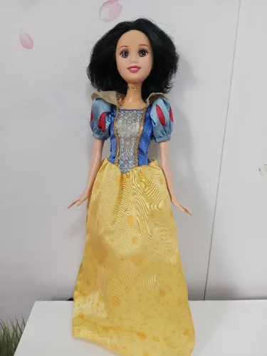 Branca de Neve Mattel