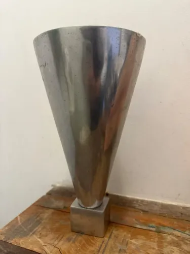 Vaso de aço fundido