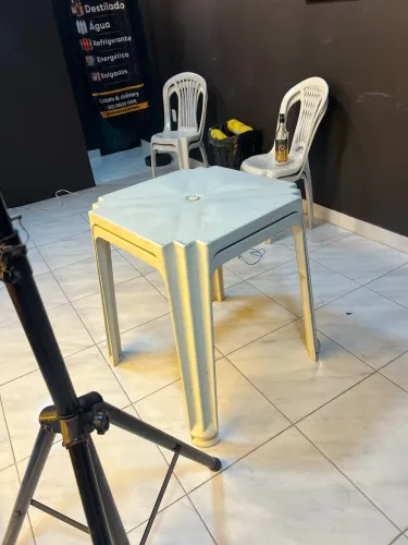 2 jogos de mesa plástico completo