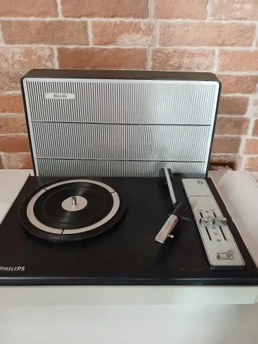 Vitrola Philips 503