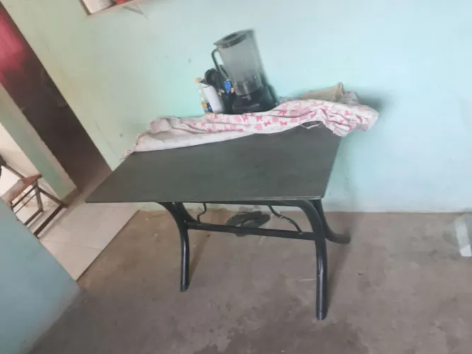 Mesa de jantar de mármore