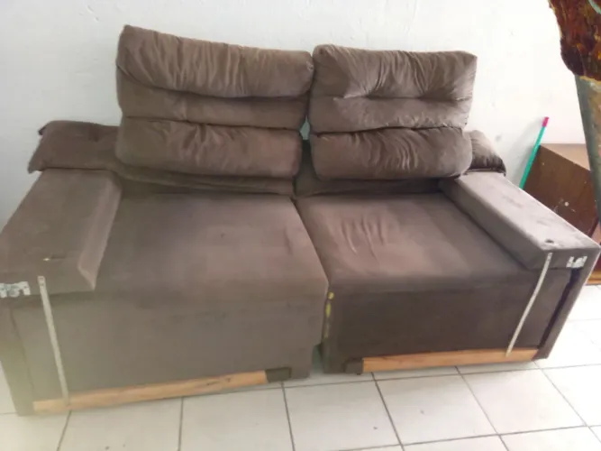 Vende-se sofá 250 reias