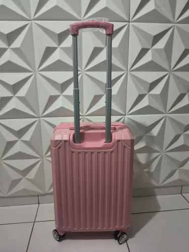 Mala de viagem rosa