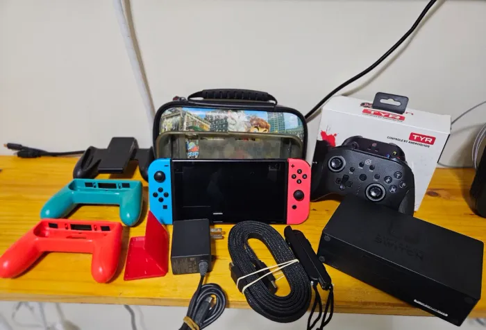 Nintendo Switch V1 - Pronto para desbloqueio via software + acessórios e adicionais
