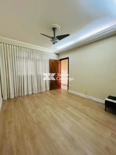 Casa à venda com 3 quartos no Jardim Claret - Rio Claro/SP