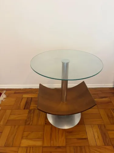 Mesa lateral de vidro
